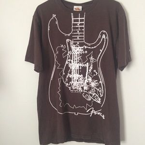 Hard Rock Fender tee